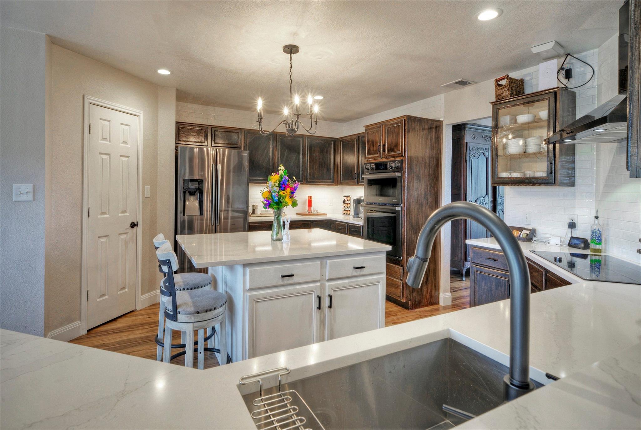 511 Chaneys Crossing Bertram TX 78605