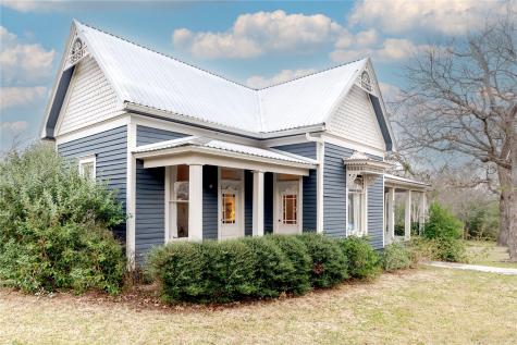 306 5th Avenue Smithville TX 78957