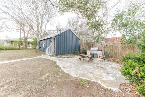 306 5th Avenue Smithville TX 78957