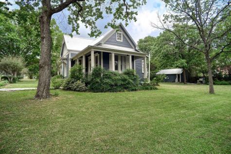 306 5th Avenue Smithville TX 78957