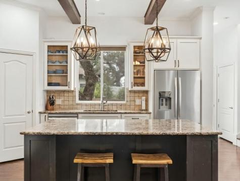 6709 Melava Court Austin TX 78749