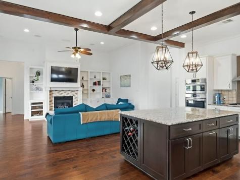 6709 Melava Court Austin TX 78749