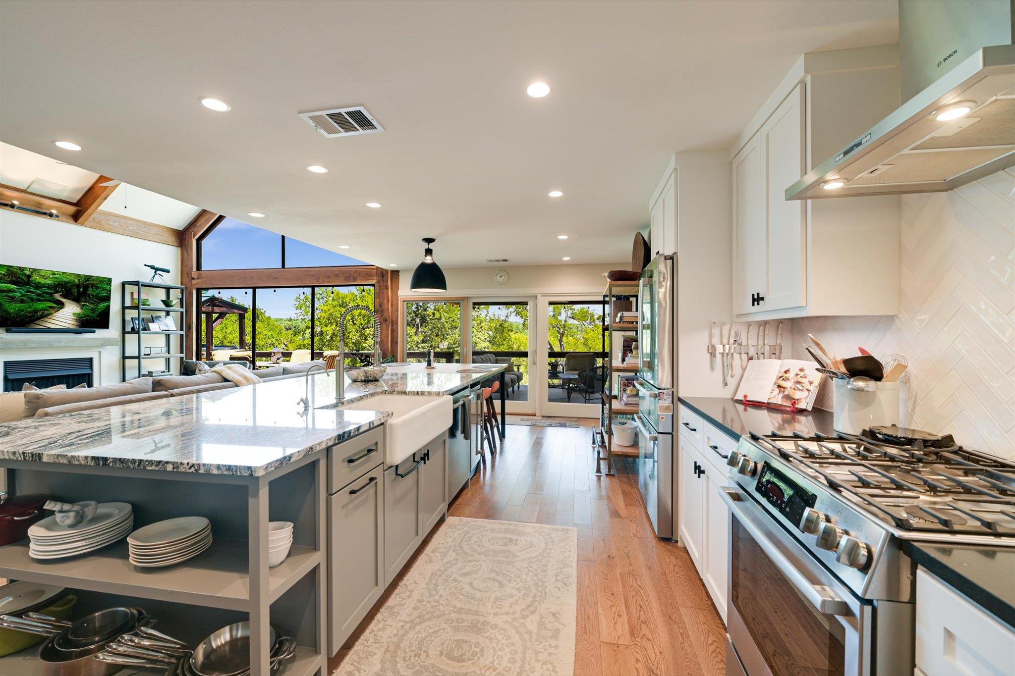 24240 Spur Trail Spicewood TX 78669