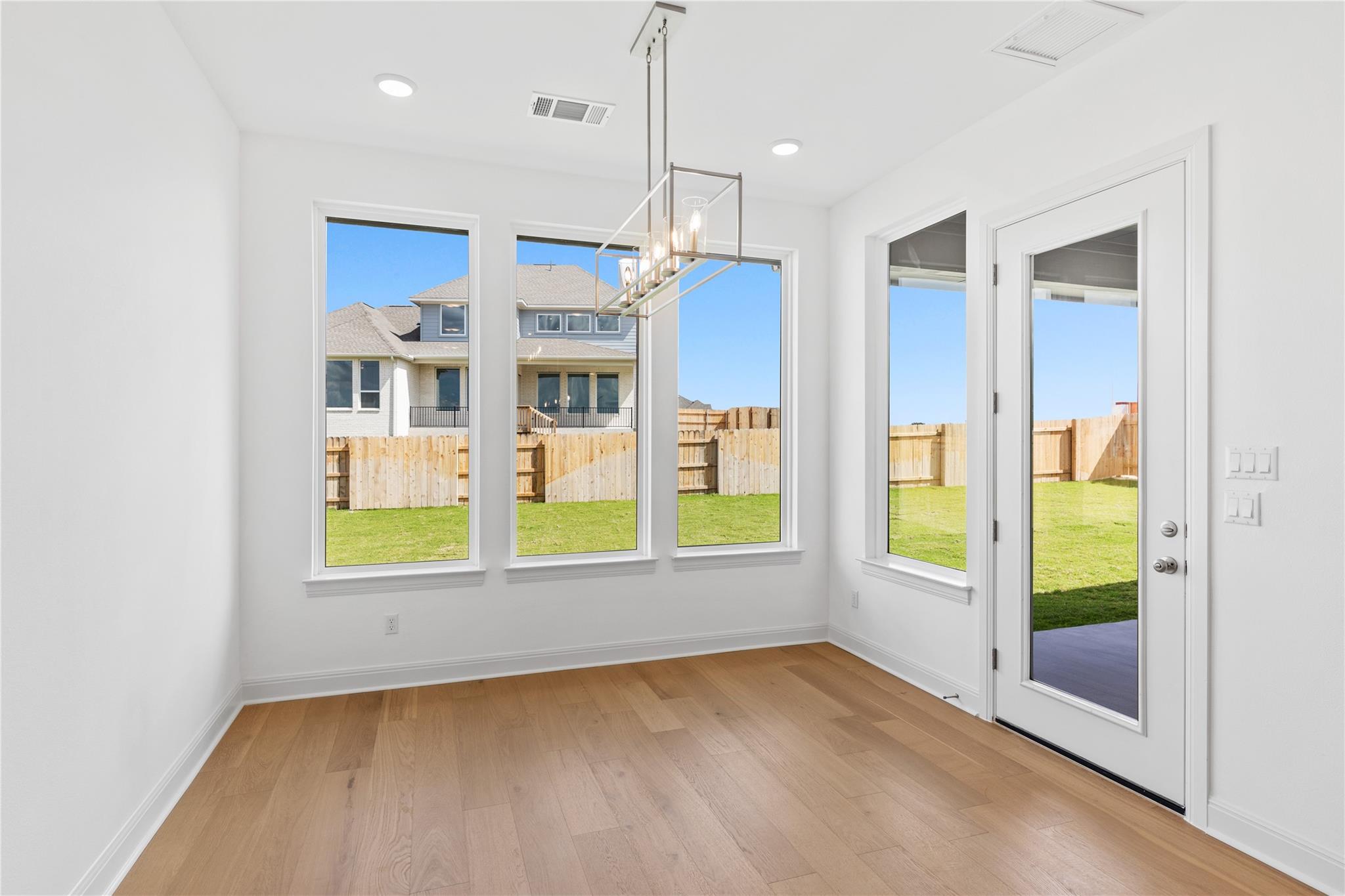 905 S Hemingway Loop Liberty Hill TX 78642