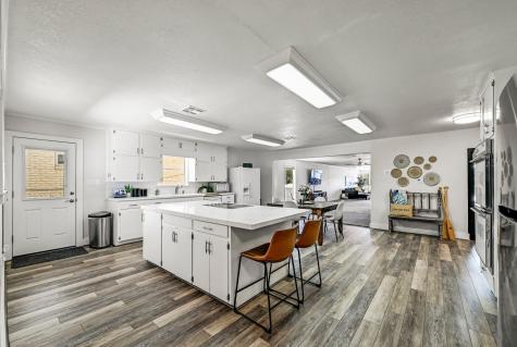 4690 River Oaks Drive Kingsland TX 78639