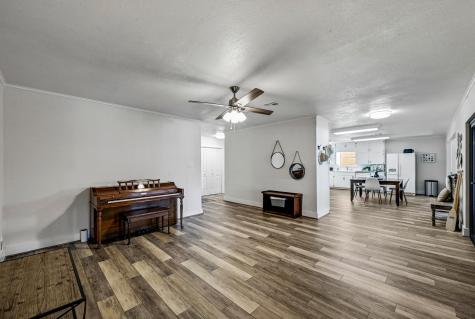 4690 River Oaks Drive Kingsland TX 78639