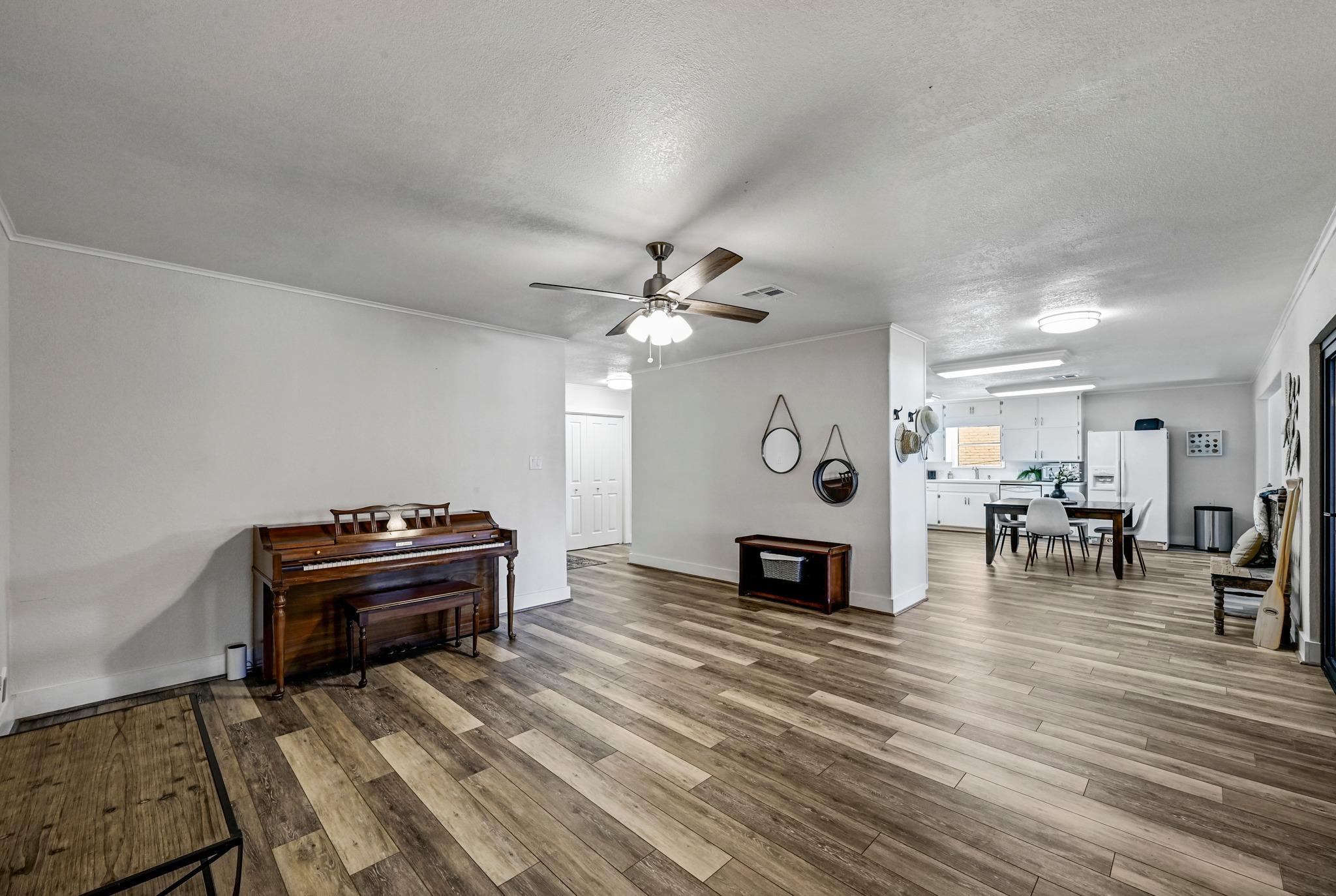 4690 River Oaks Drive Kingsland TX 78639
