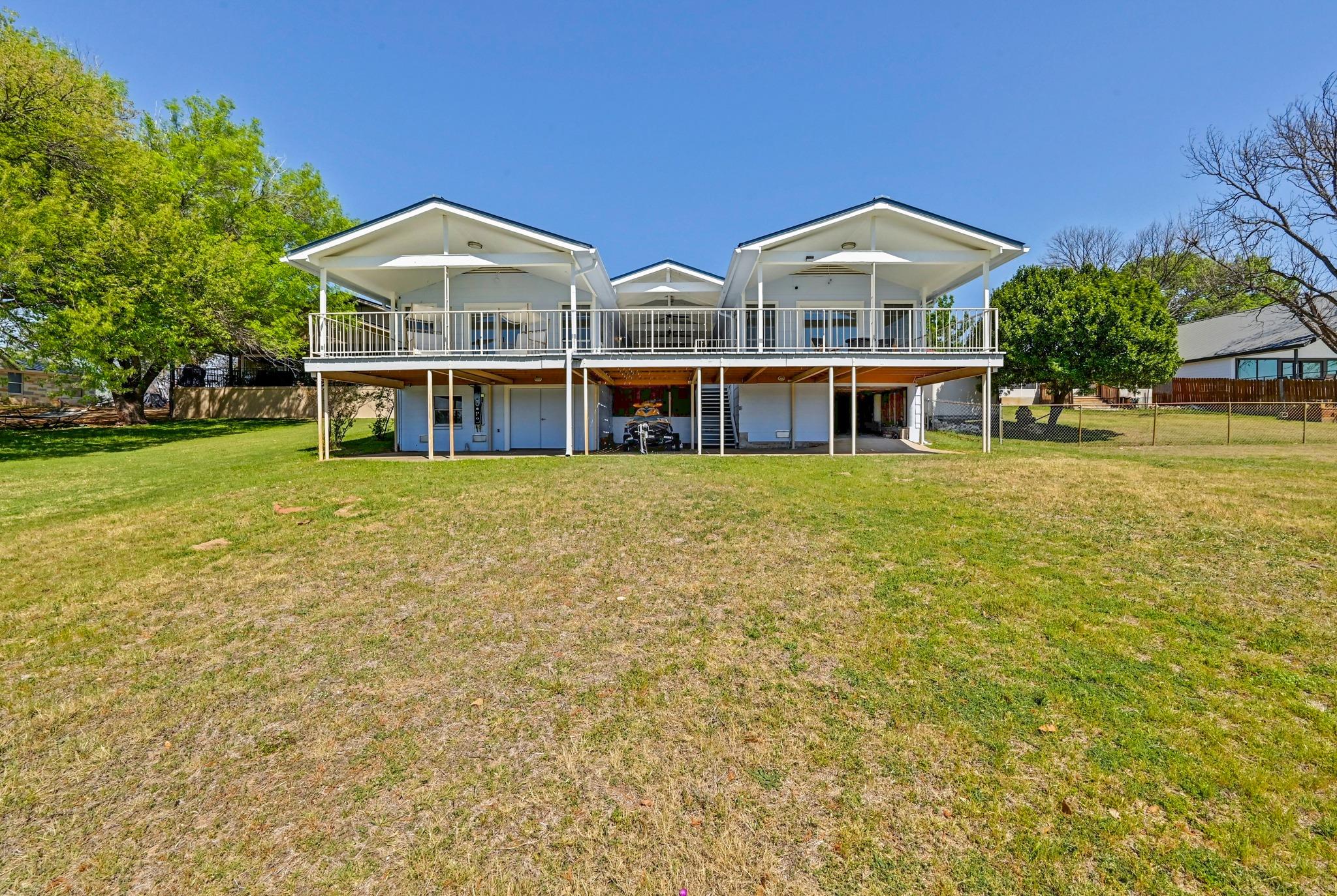4690 River Oaks Drive Kingsland TX 78639