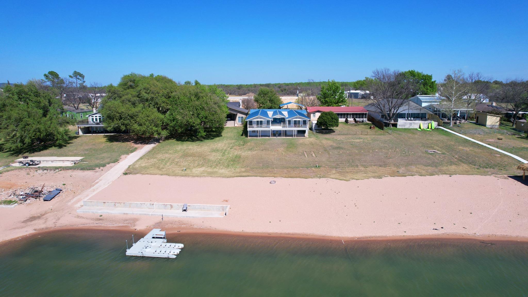 4690 River Oaks Drive Kingsland TX 78639
