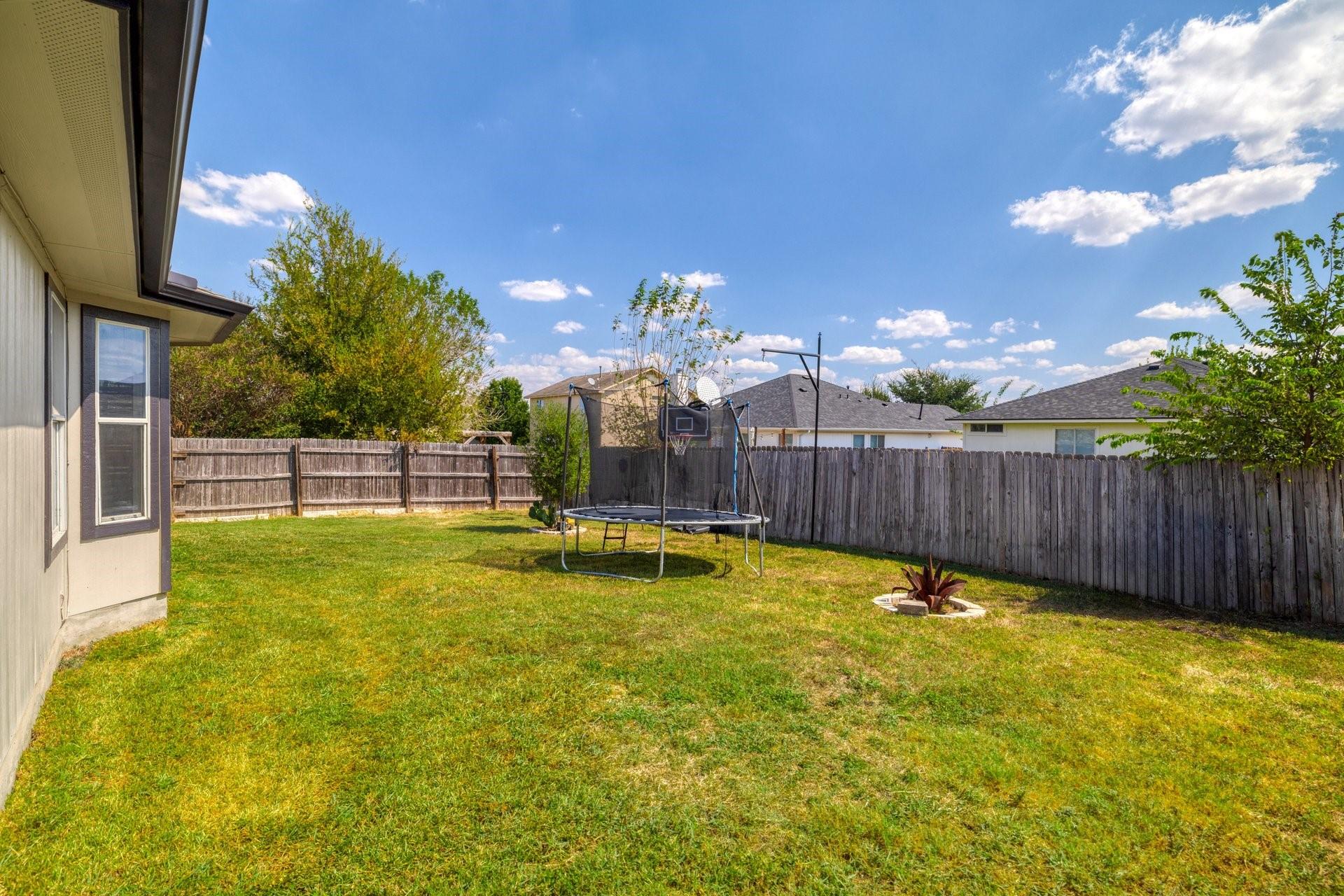 203 Endeavour Kyle TX 78640