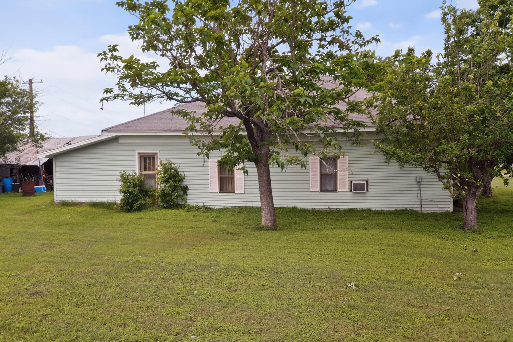 711 E Clark Street Bartlett TX 76511