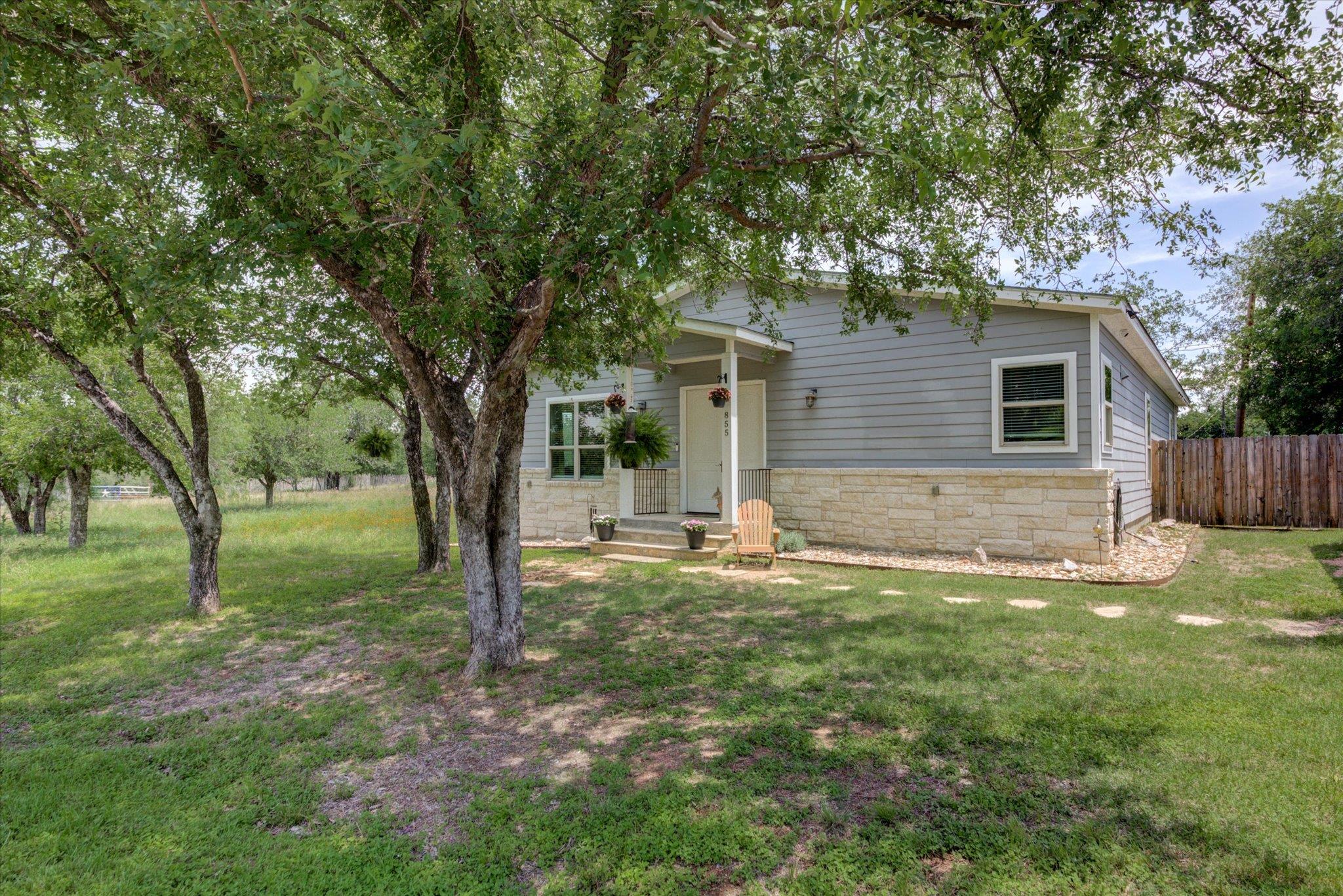 855 Aspen Lane Cottonwood Shores TX 78657