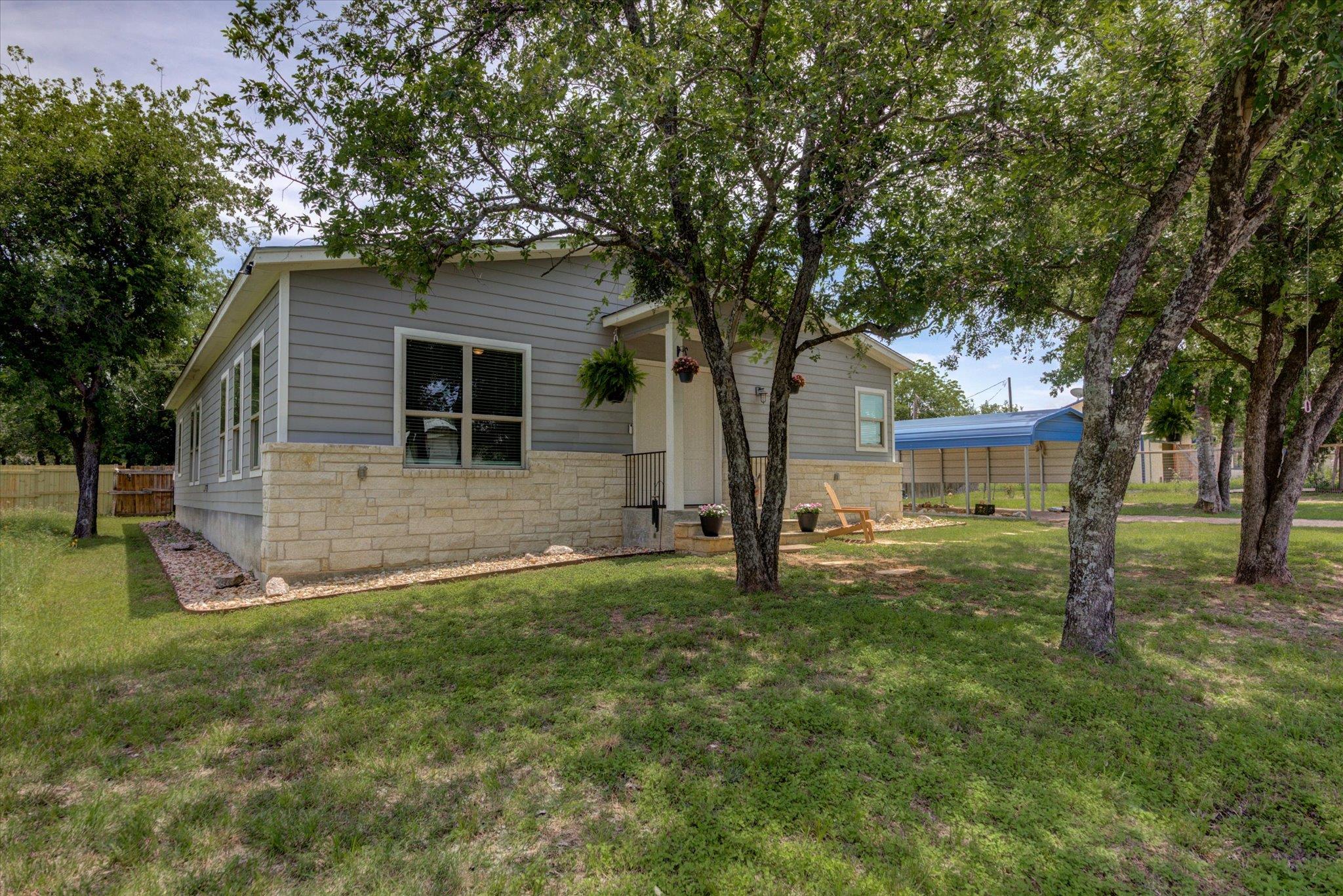 855 Aspen Lane Cottonwood Shores TX 78657
