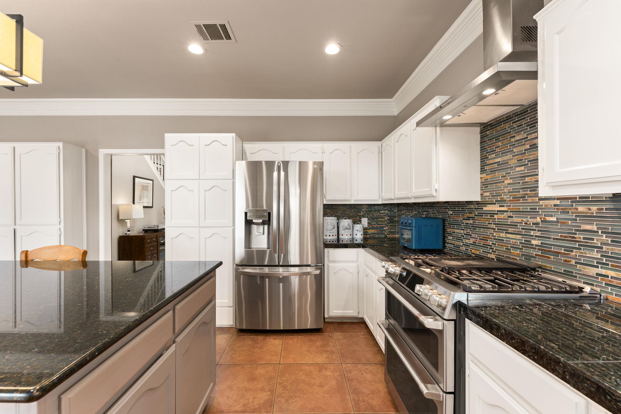 6711 Lakewood Point Cove Austin TX 78750
