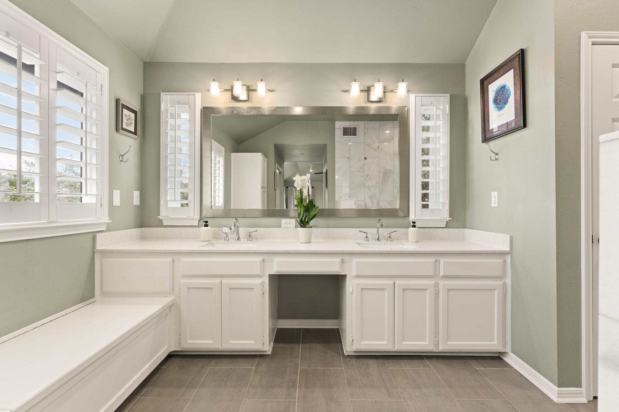 6711 Lakewood Point Cove Austin TX 78750