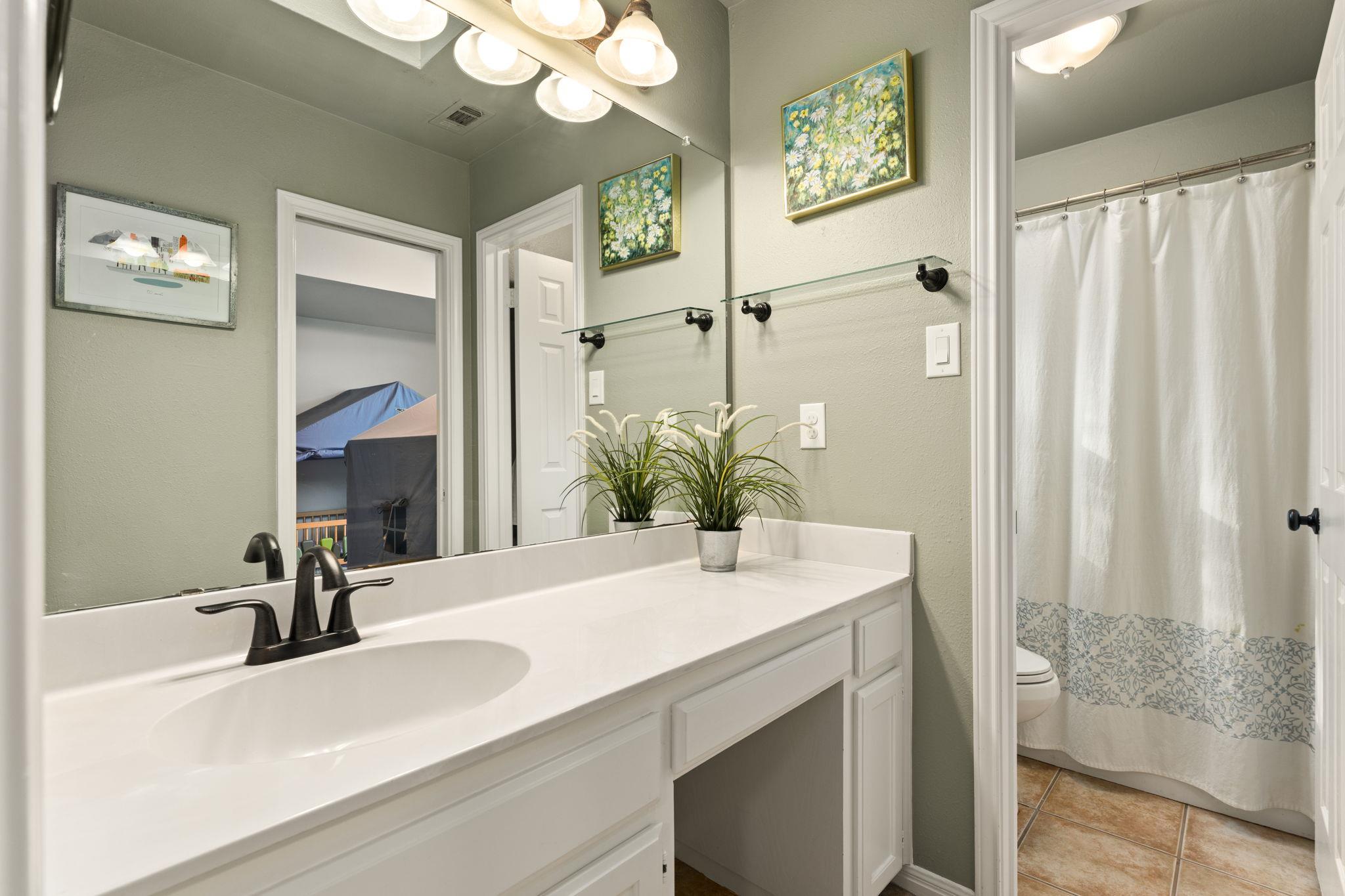 6711 Lakewood Point Cove Austin TX 78750