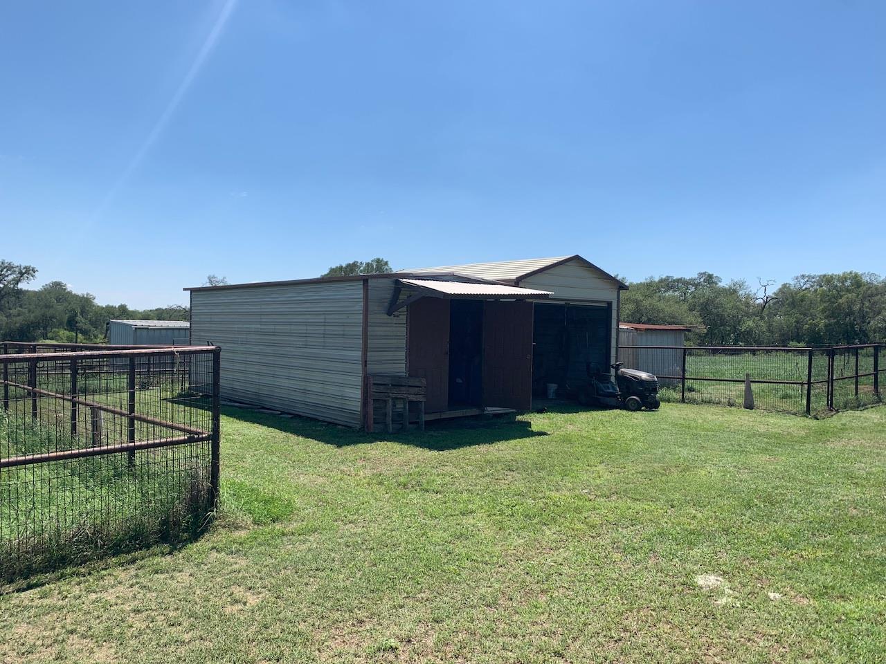 133 Clearfork Road Lockhart TX 78644
