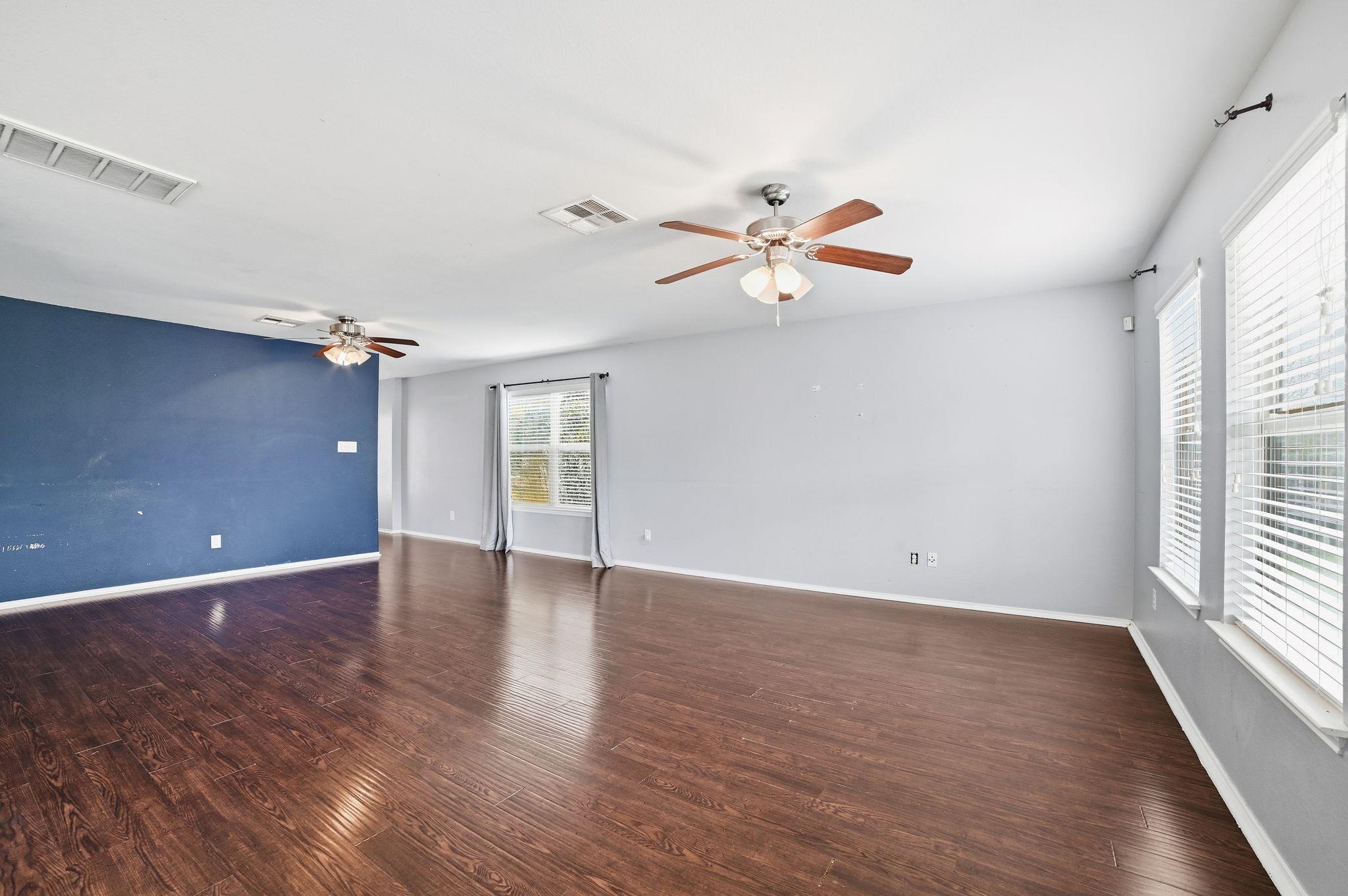 316 Housefinch Loop Leander TX 78641