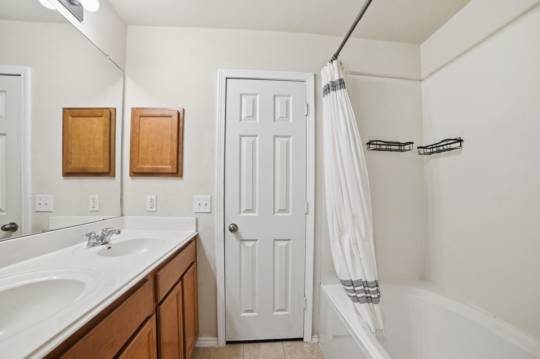 316 Housefinch Loop Leander TX 78641