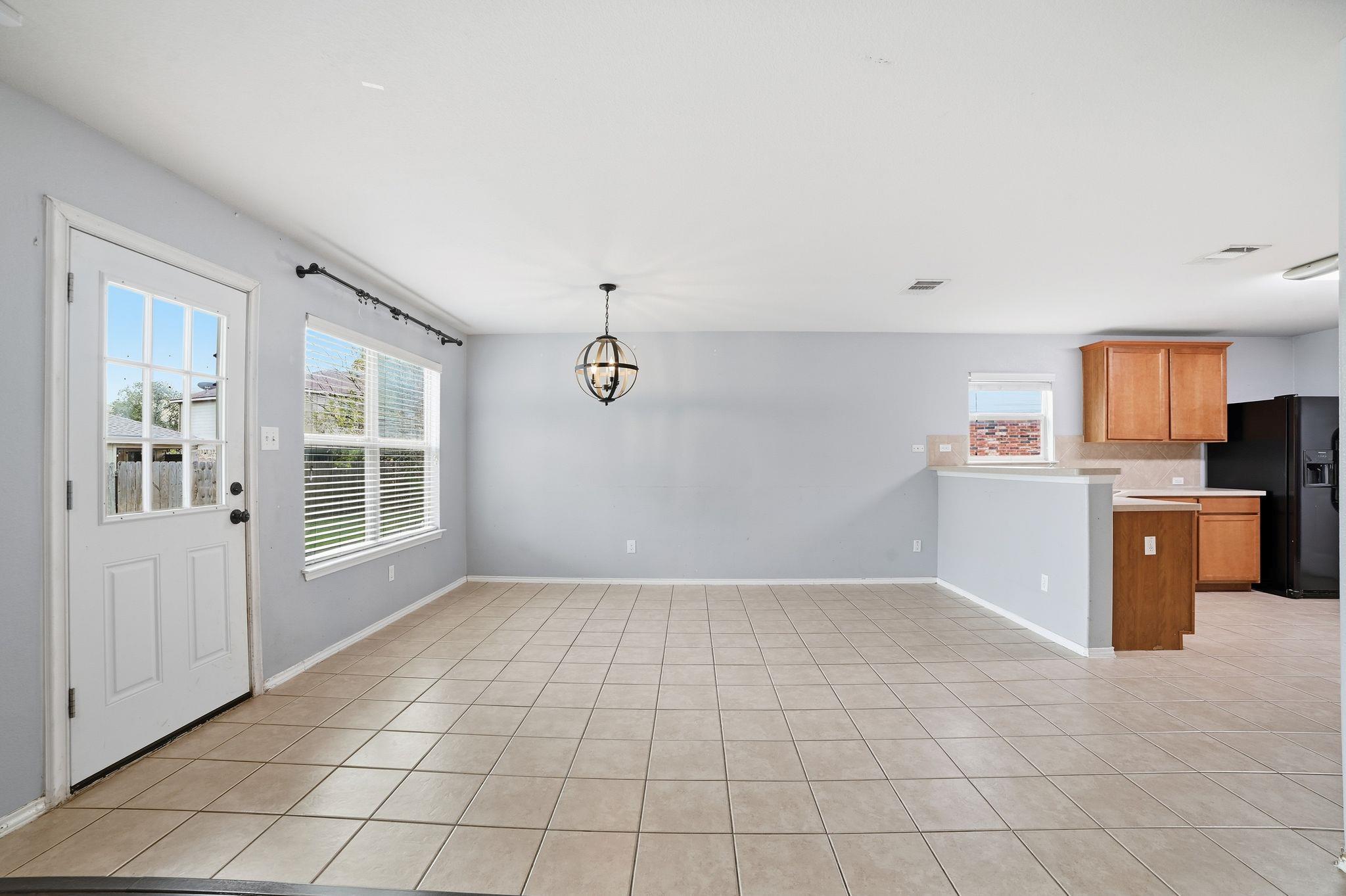 316 Housefinch Loop Leander TX 78641