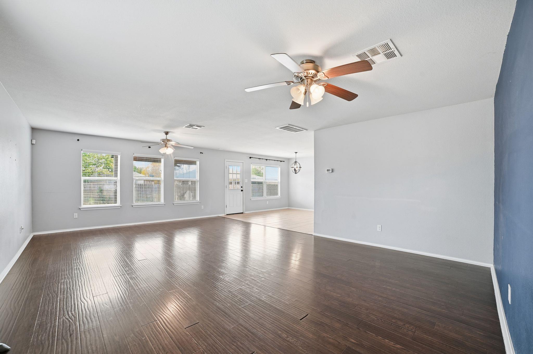 316 Housefinch Loop Leander TX 78641