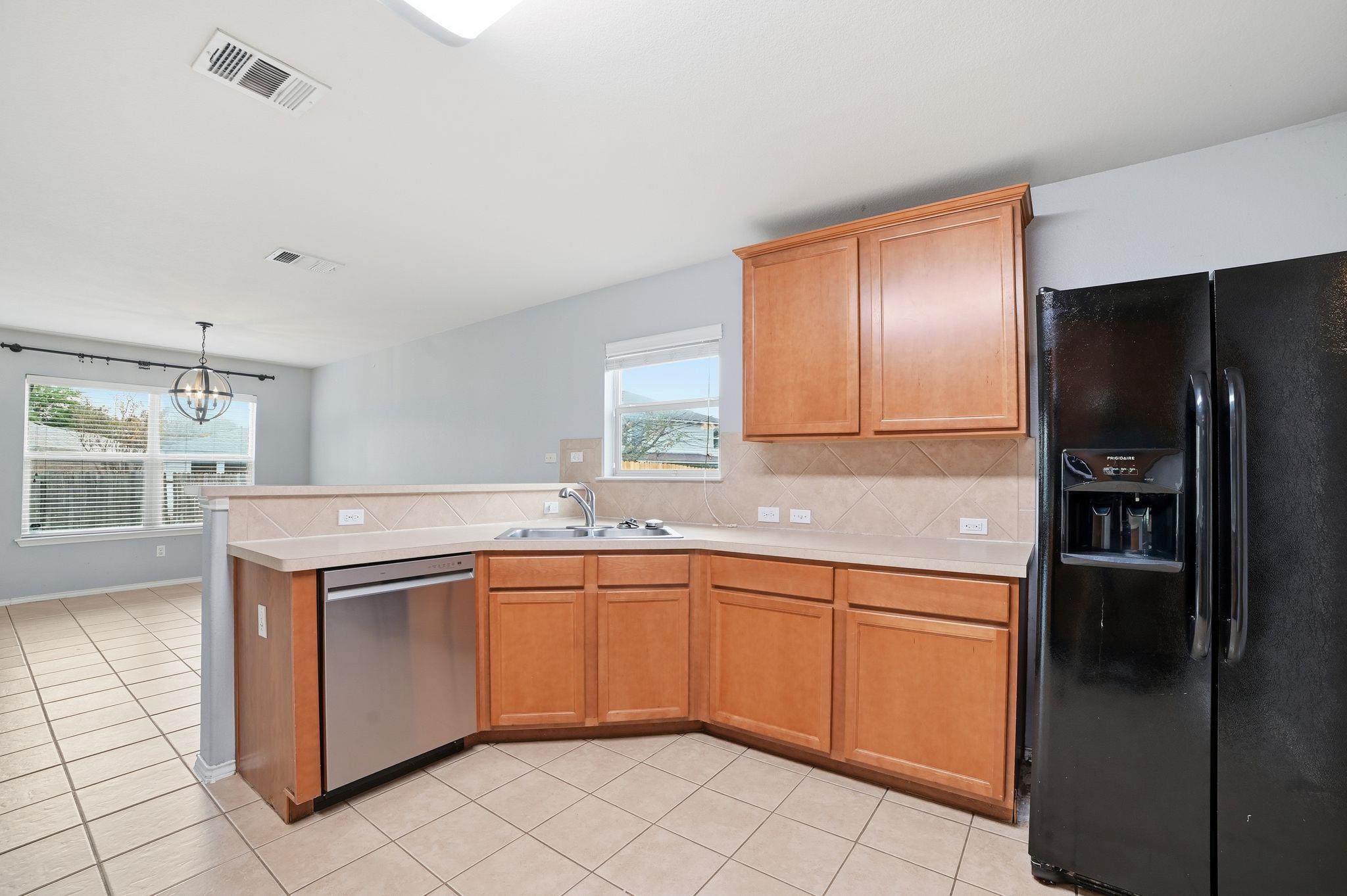 316 Housefinch Loop Leander TX 78641