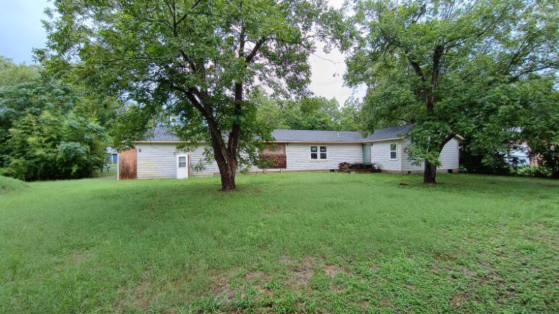 112 W Ila Street Elgin TX 78621