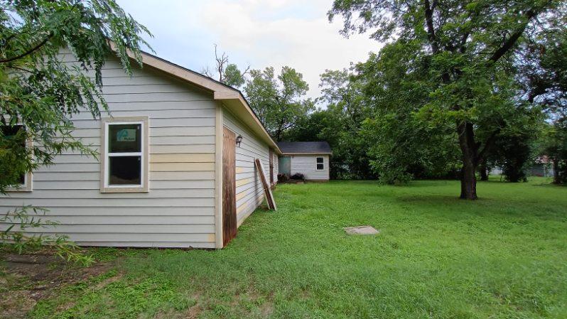 112 W Ila Street Elgin TX 78621