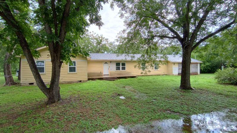 112 W Ila Street Elgin TX 78621