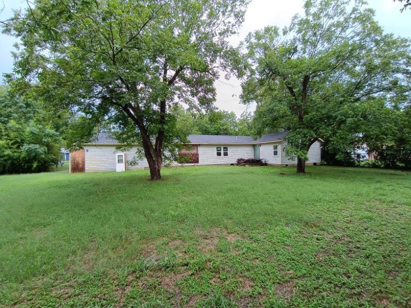 112 W Ila Street Elgin TX 78621