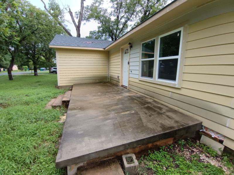 112 W Ila Street Elgin TX 78621