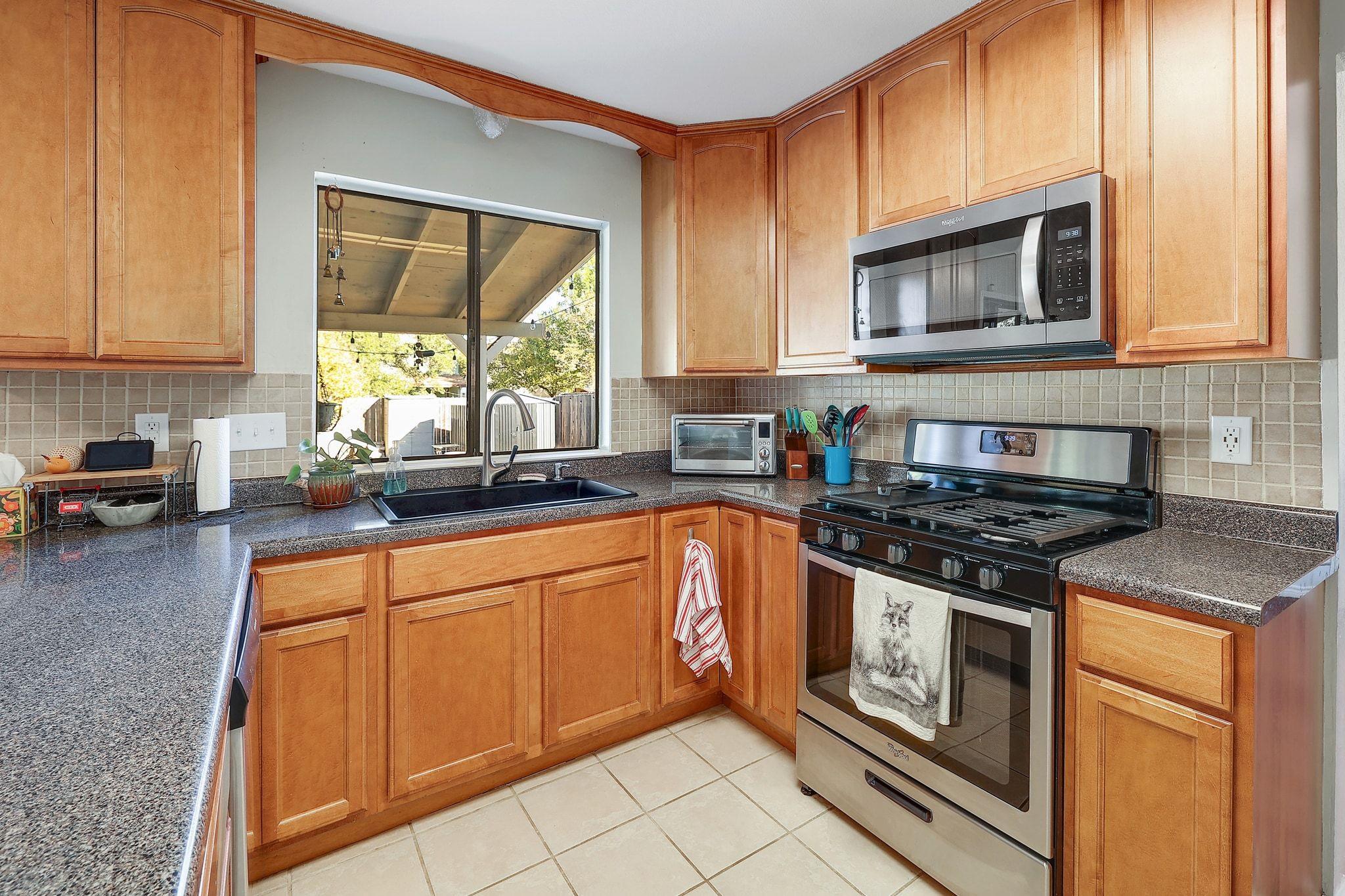 9006 Frostwood Trail Austin TX 78729