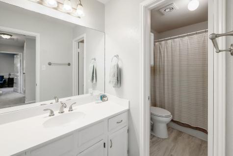 9006 Frostwood Trail Austin TX 78729
