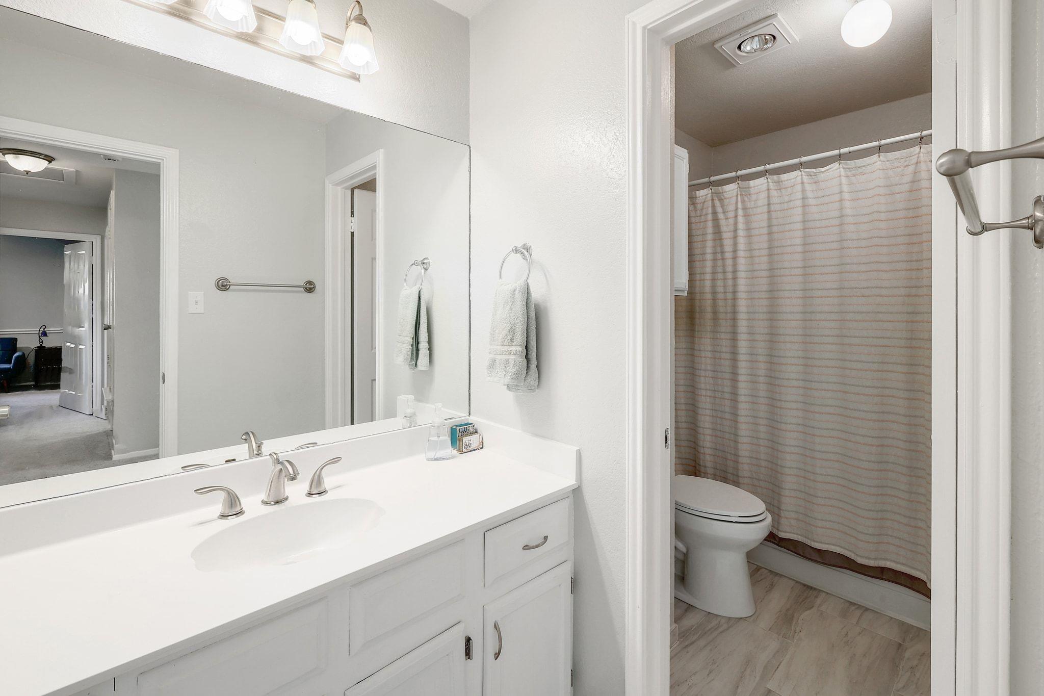 9006 Frostwood Trail Austin TX 78729