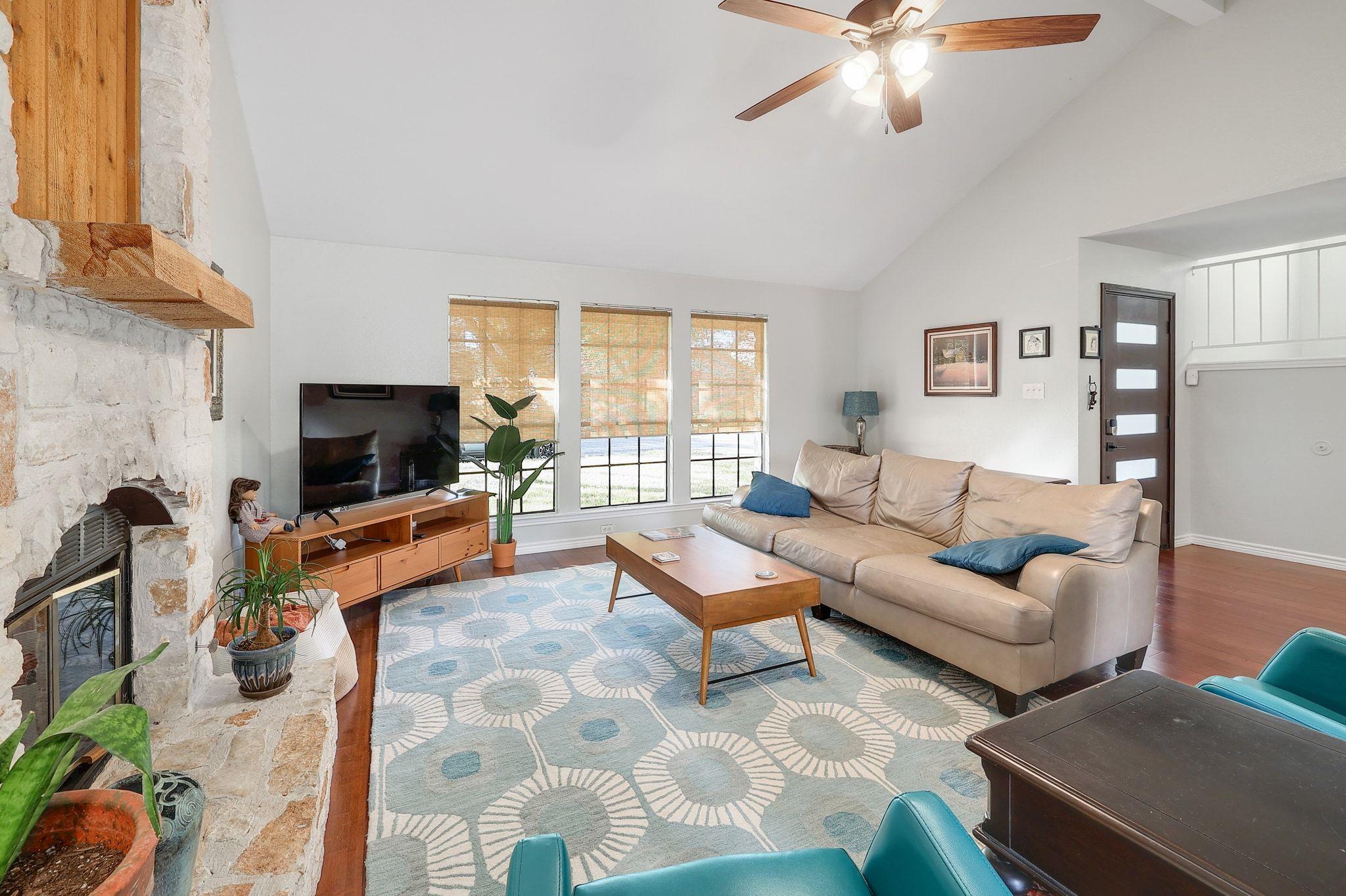 9006 Frostwood Trail Austin TX 78729