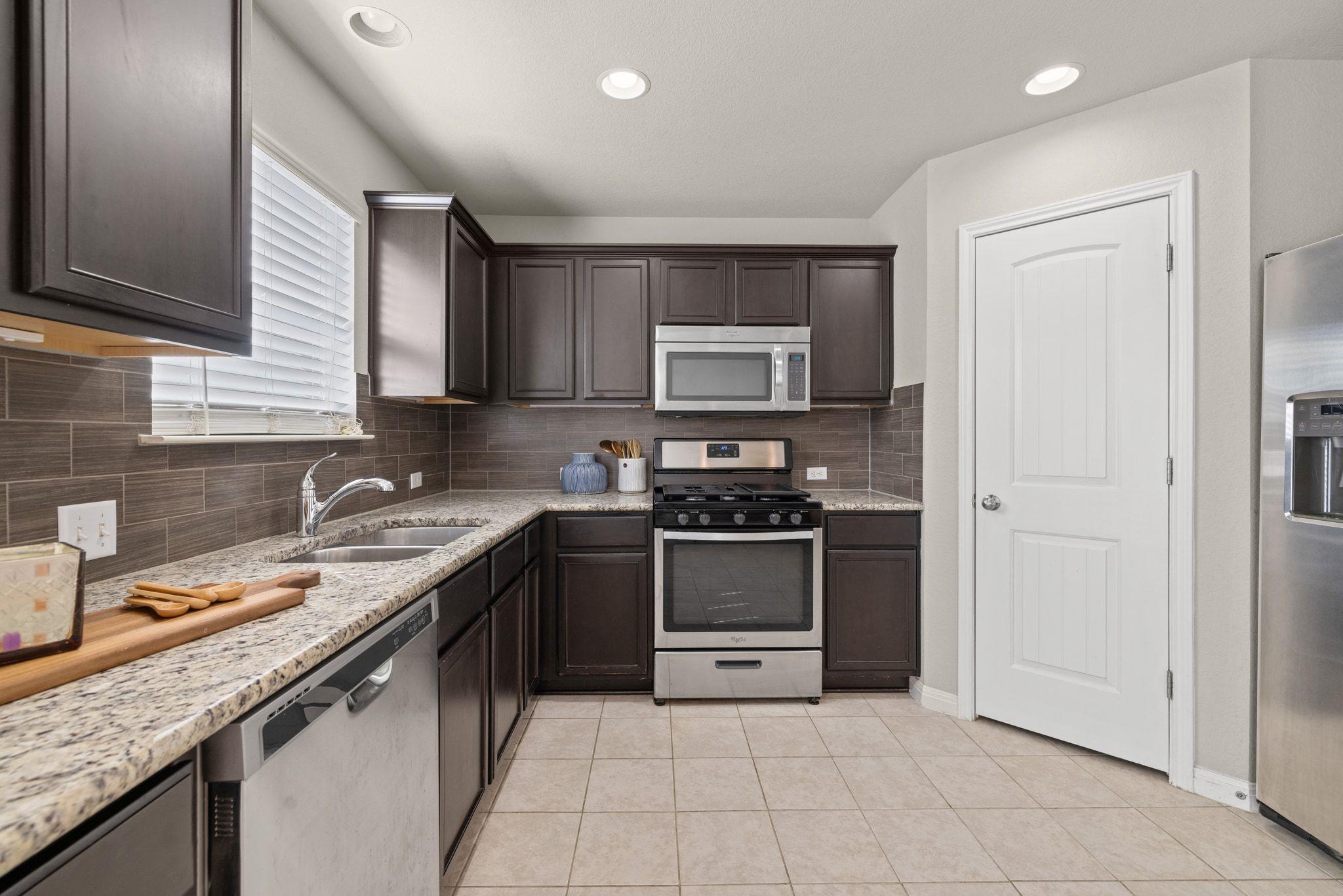 464 S Brook Drive Leander TX 78641