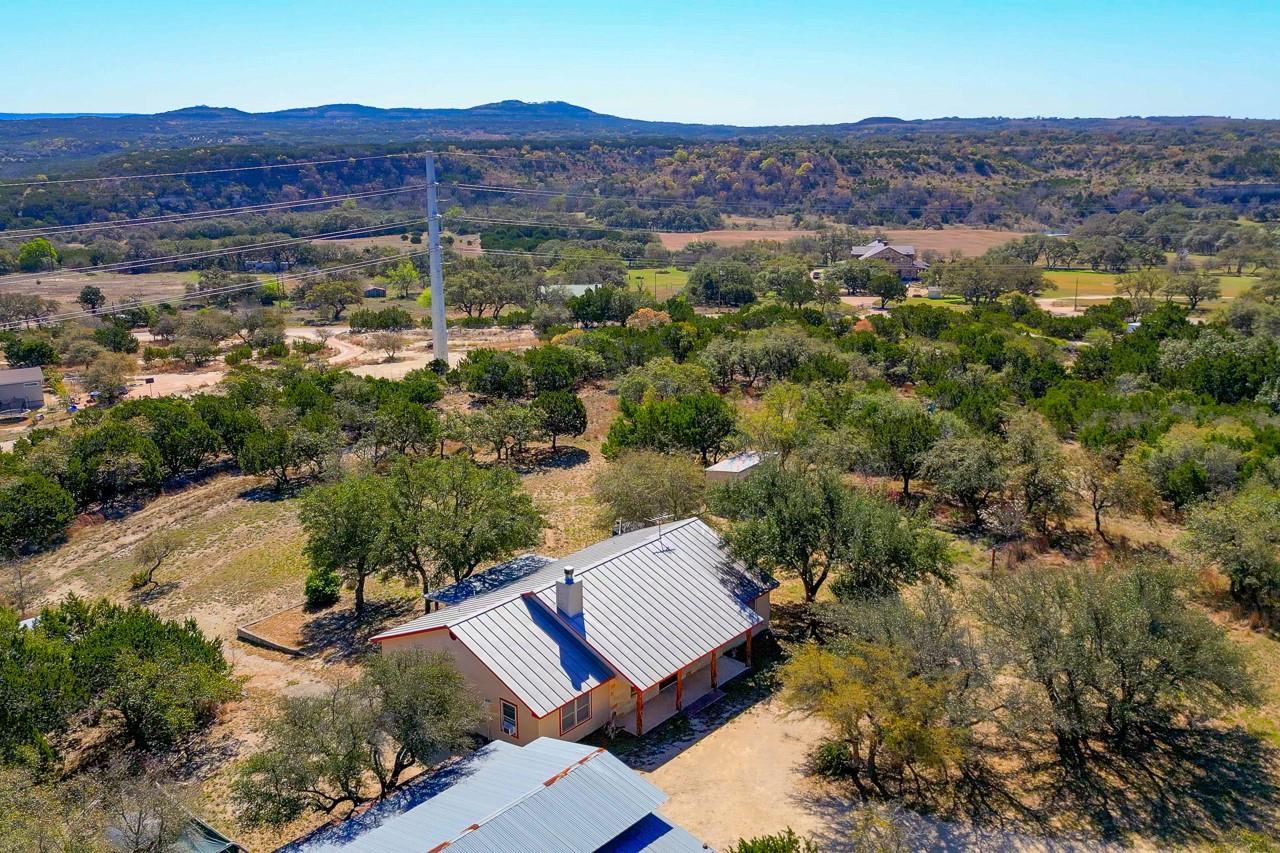 1129 Lonesome Loop Blanco TX 78606