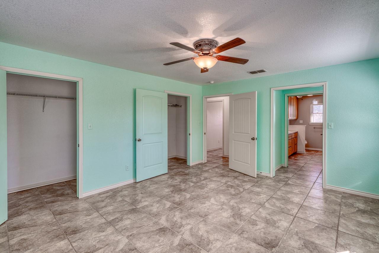 1129 Lonesome Loop Blanco TX 78606