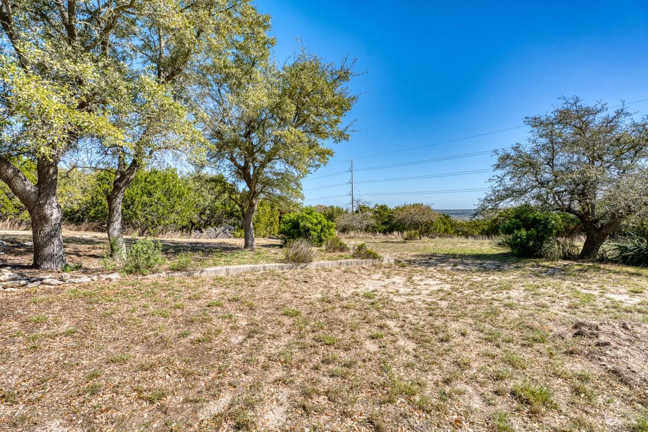 1129 Lonesome Loop Blanco TX 78606