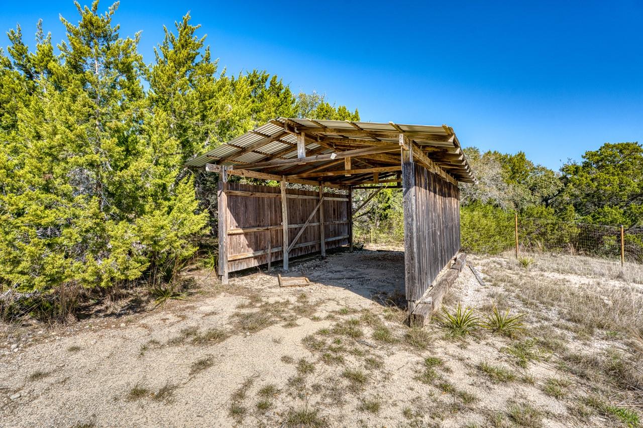 1129 Lonesome Loop Blanco TX 78606