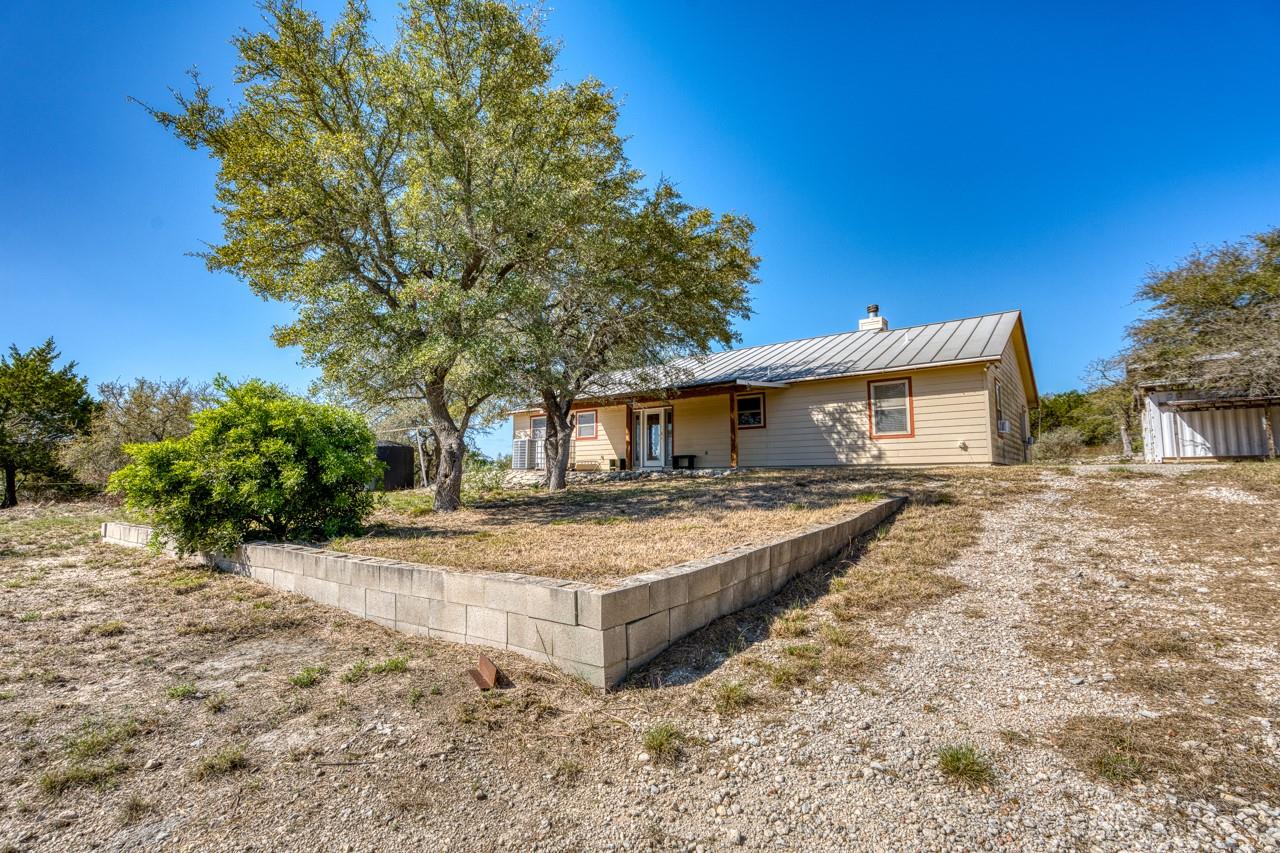 1129 Lonesome Loop Blanco TX 78606