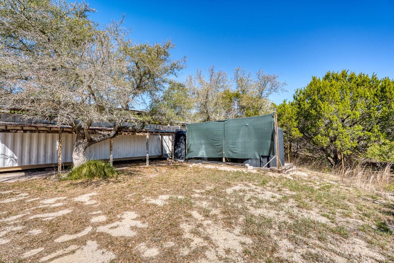 1129 Lonesome Loop Blanco TX 78606