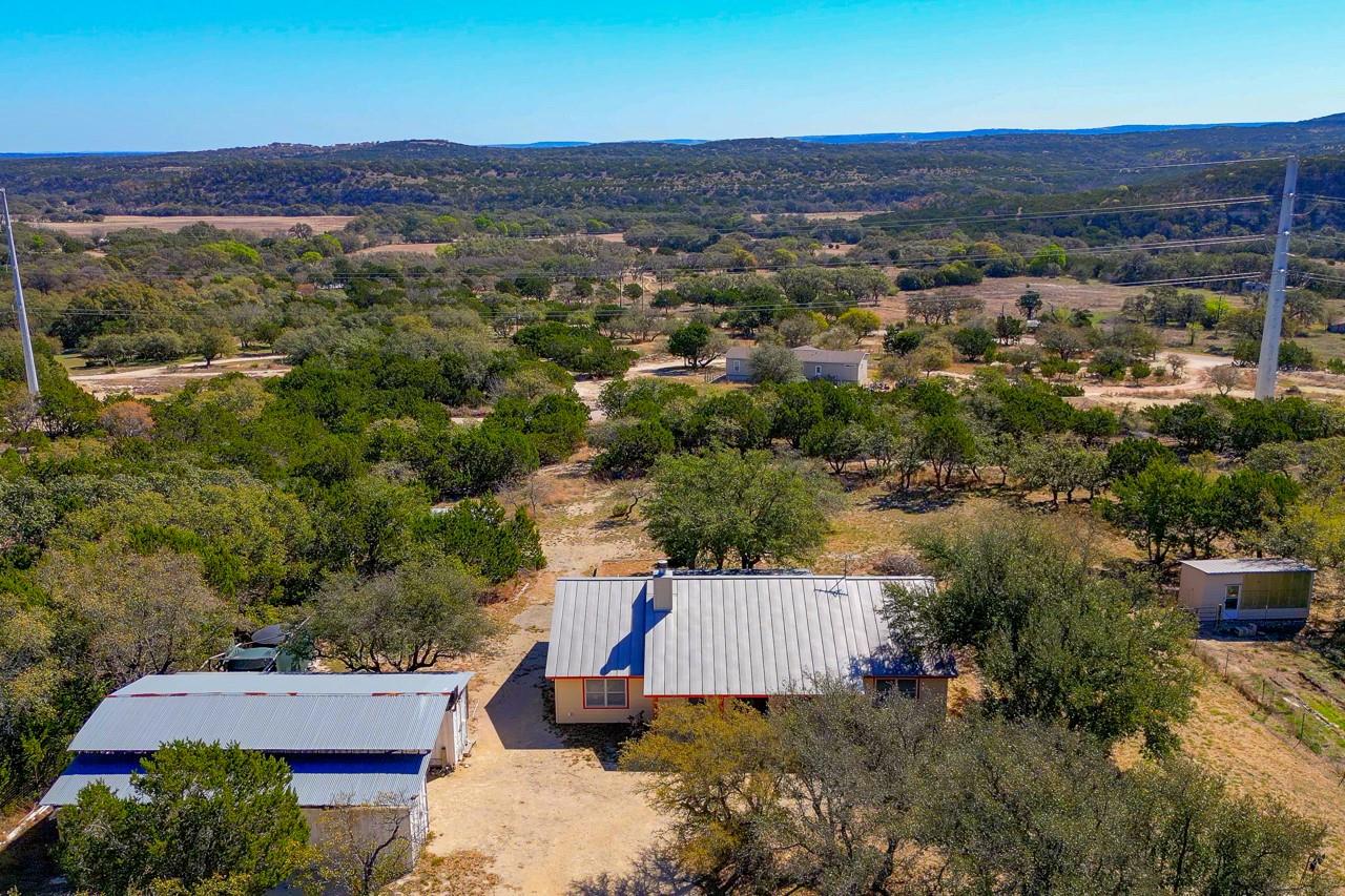 1129 Lonesome Loop Blanco TX 78606