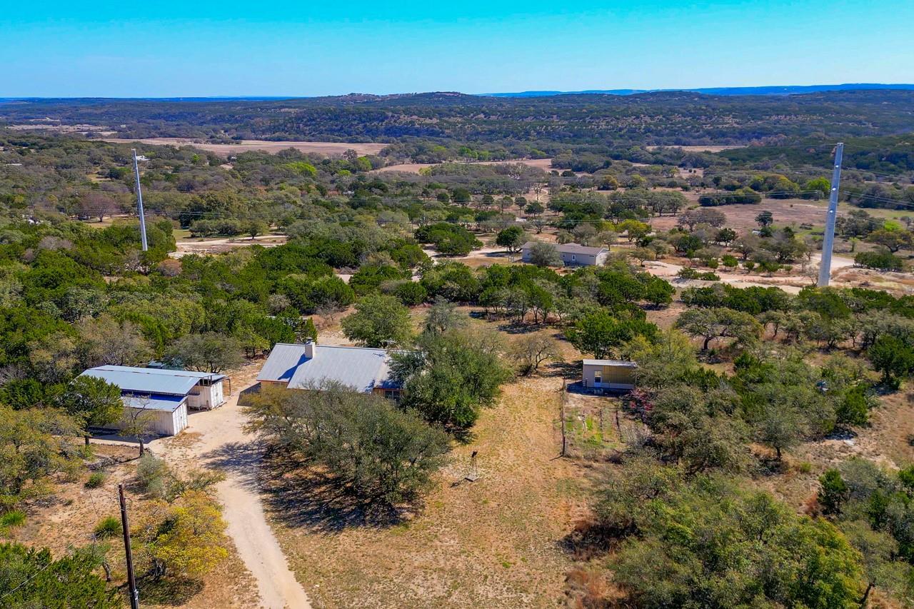 1129 Lonesome Loop Blanco TX 78606
