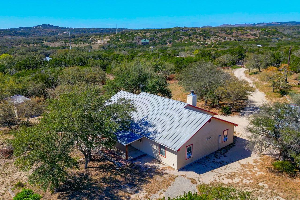 1129 Lonesome Loop Blanco TX 78606