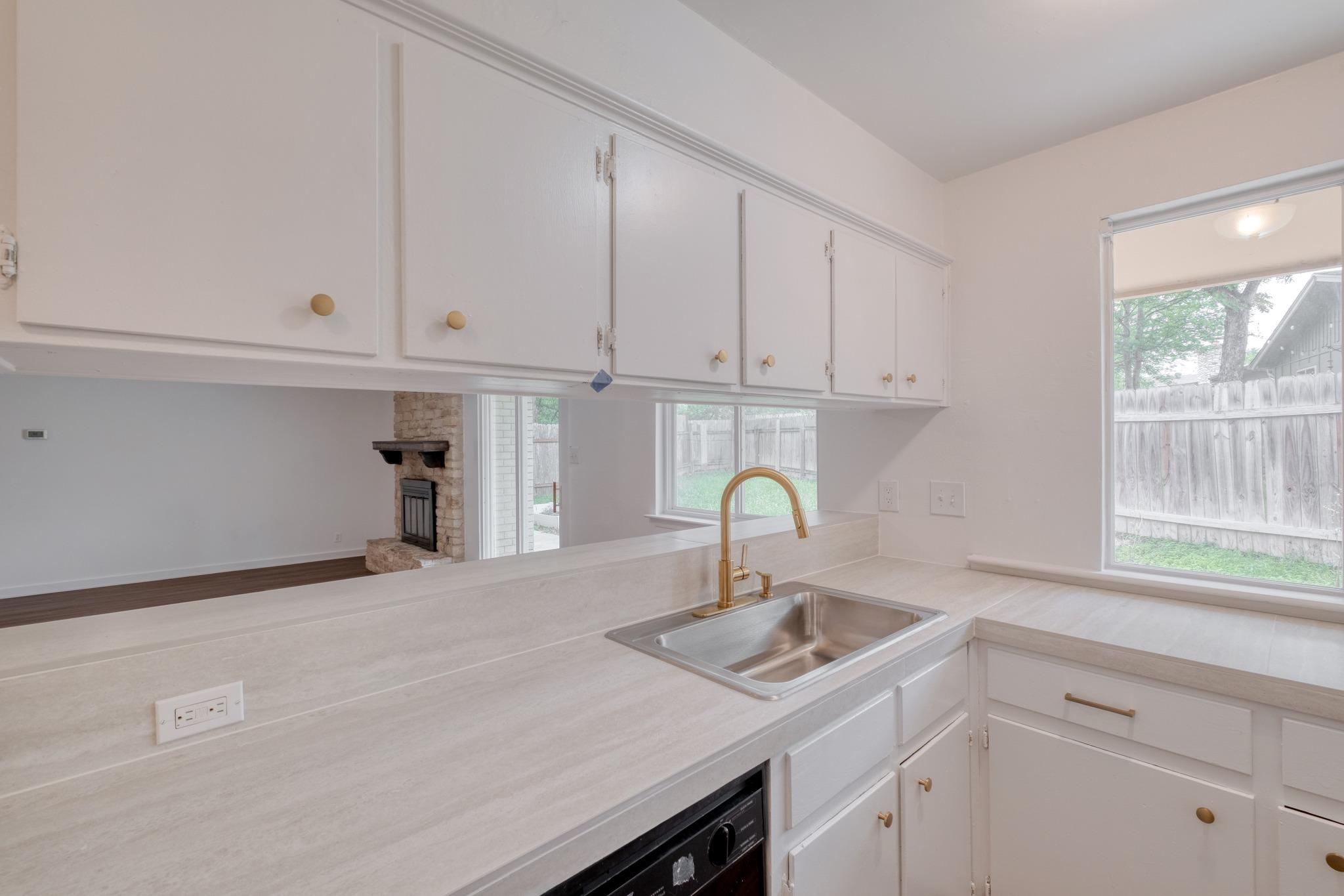 10214 Oak Hollow Drive Austin TX 78758