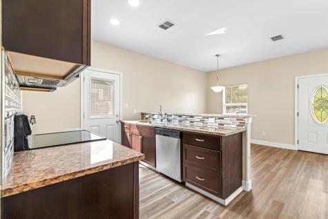 1628 Armstrong Street Luling TX 78648