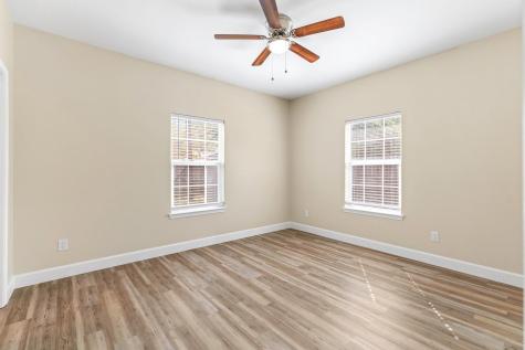 1628 Armstrong Street Luling TX 78648
