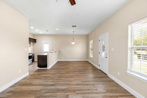 1628 Armstrong Street Luling TX 78648