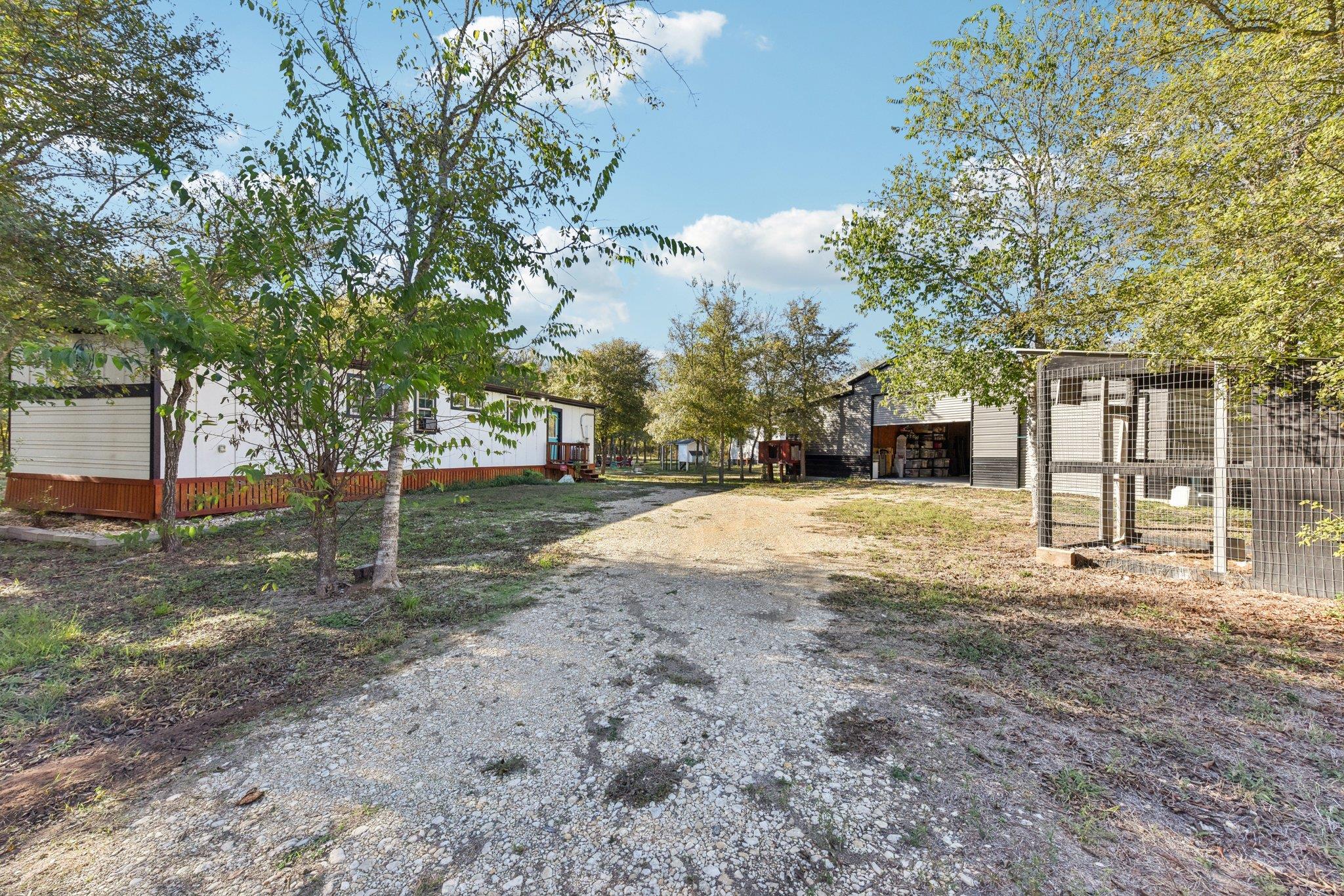 1777 Fox Lane Lockhart TX 78644